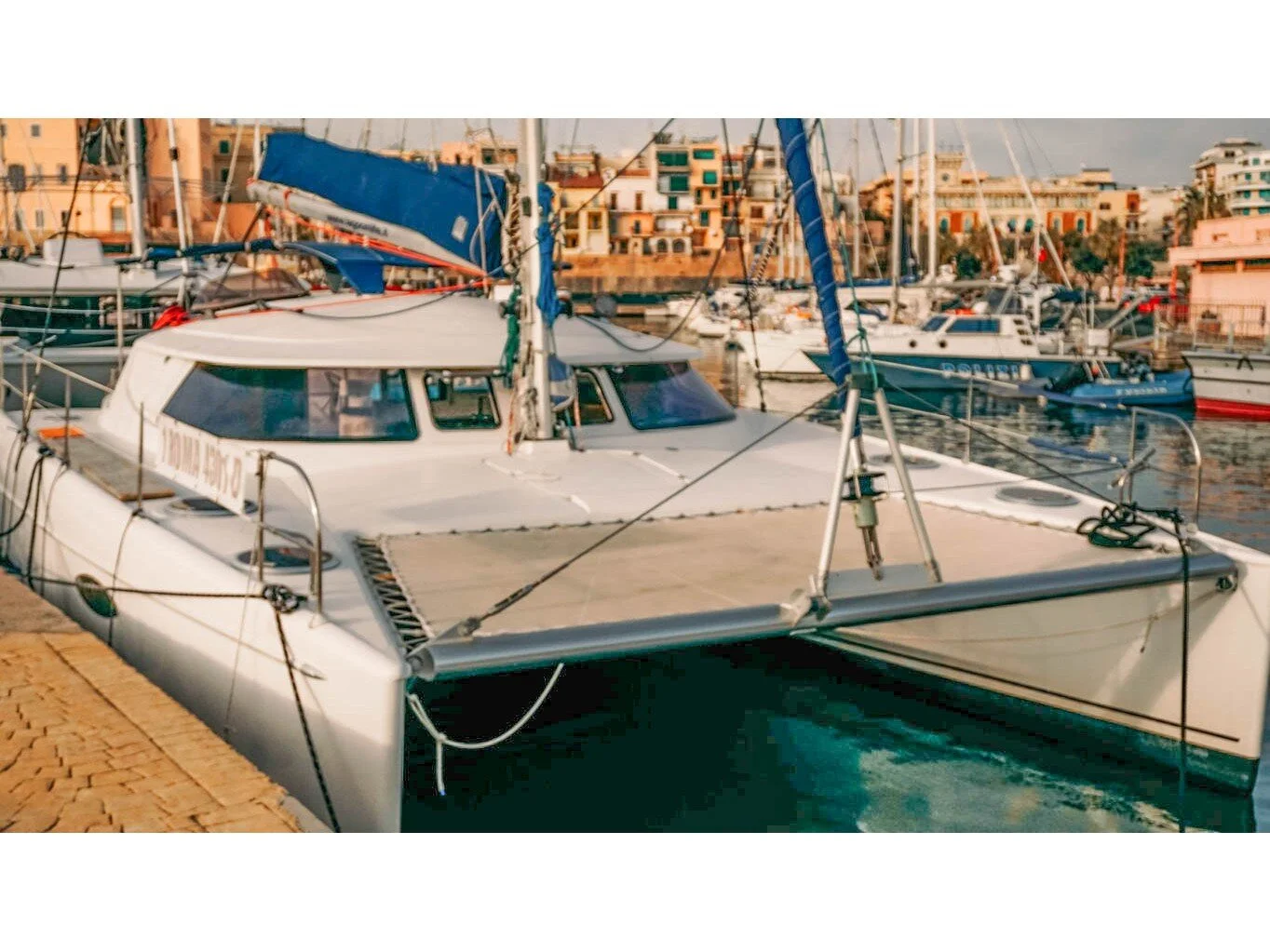 Lavezzi 40 (Fountaine Pajot) - High Roach Mainsail — South East